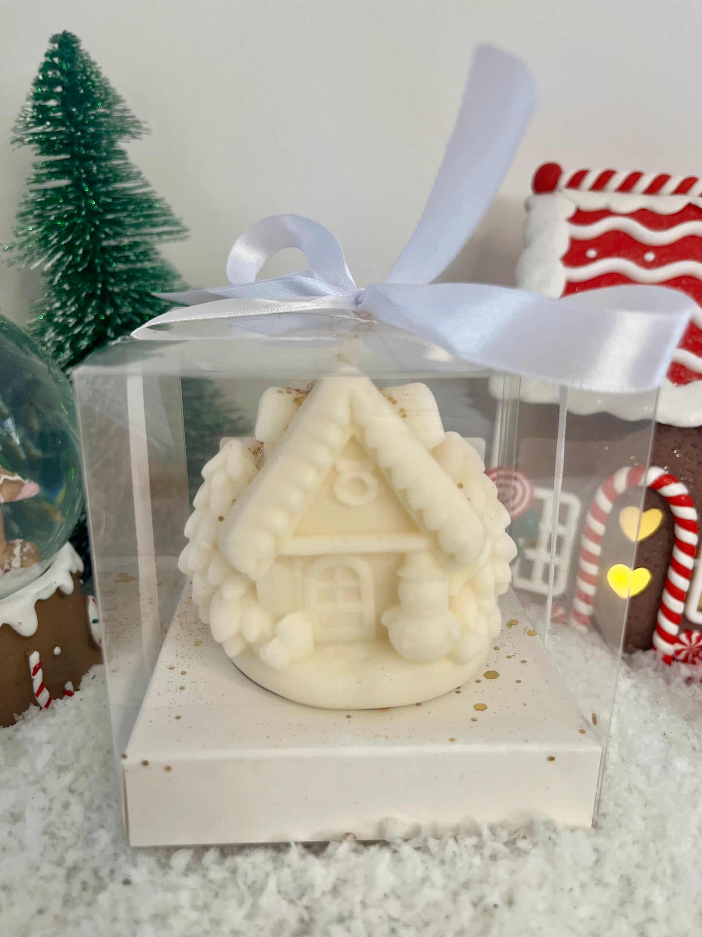 Bougie « Boule de Noël blanche ».