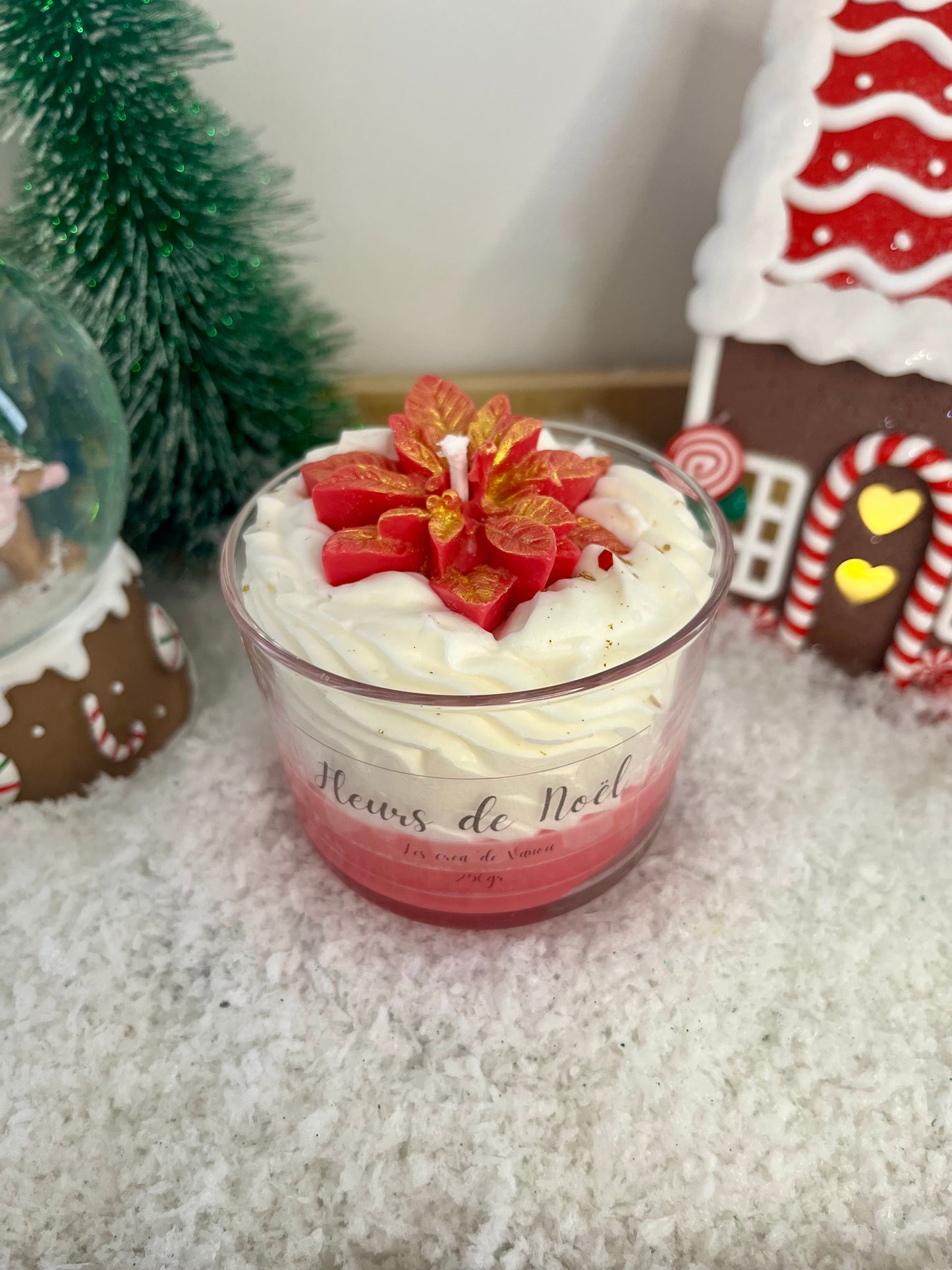 Bougie « Fleurs de Noël ».