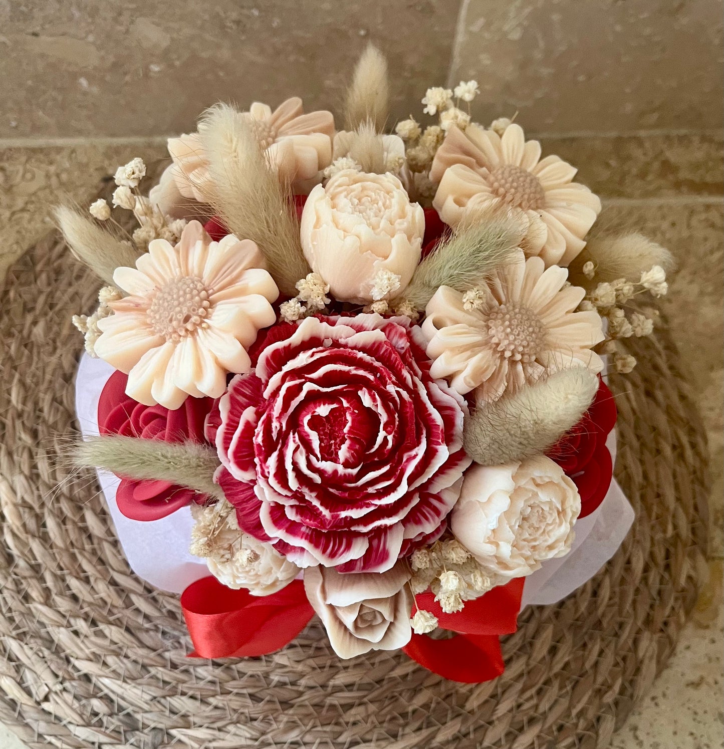 Bouquet parfumé rouge et crème